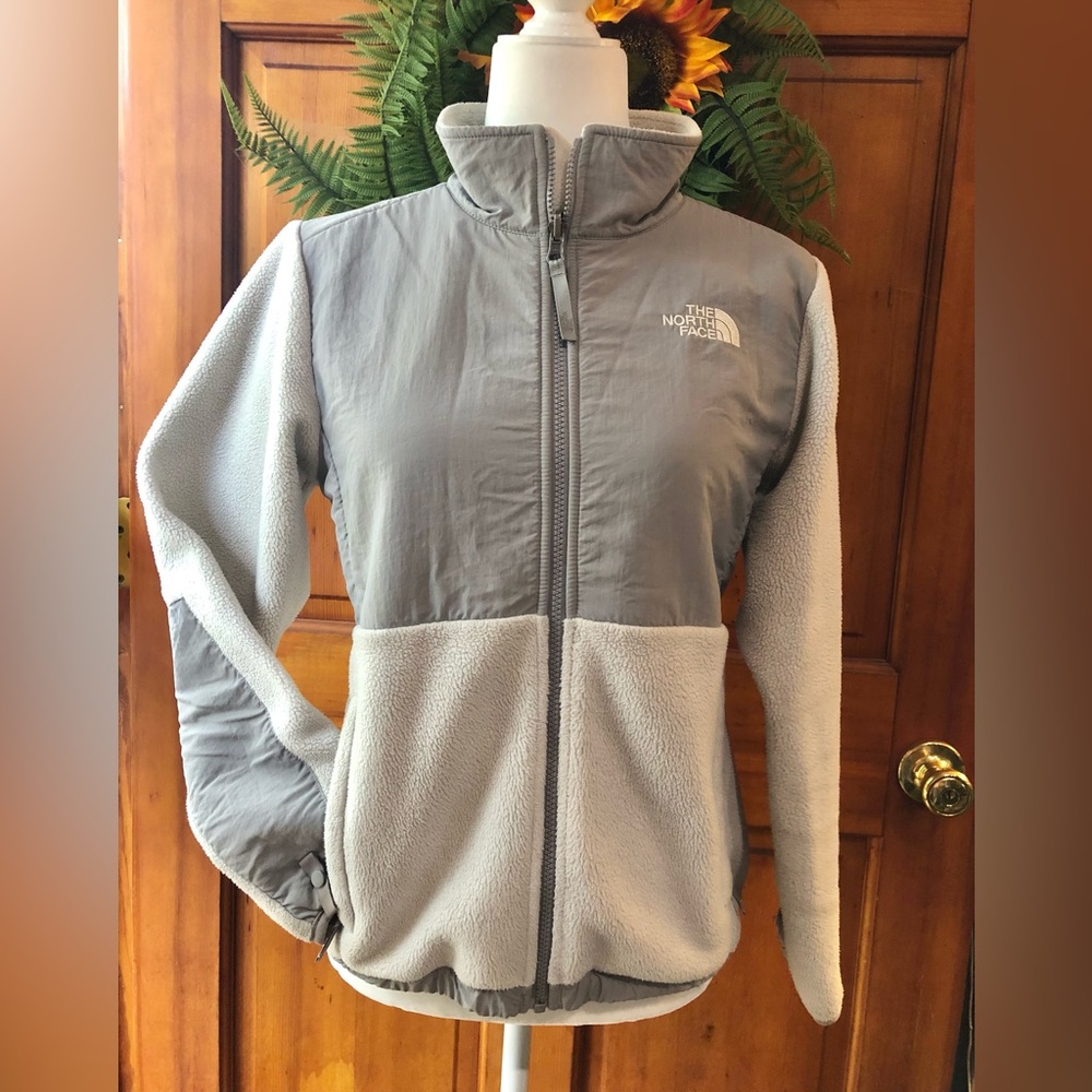 THE NORTH FACE Light Gray Full Zip Fleece Jacket (L 14/16)